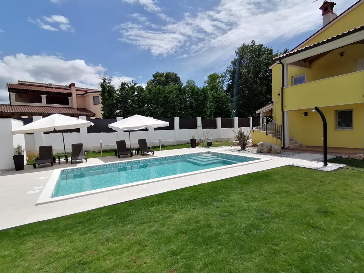 Apartman Nikola Ladrovici Exterior foto